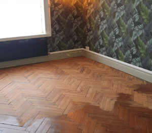 Parquet bâton rompu poncé