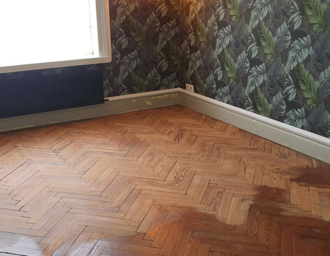 Parquet bâton rompu poncé