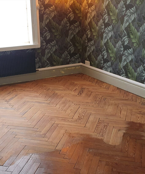 Parquet bâton rompu poncé