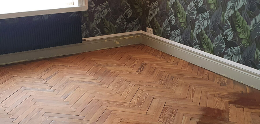 Parquet bâton rompu poncé