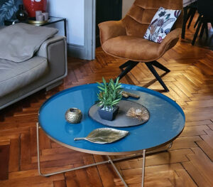 Salon avec parquet rénové